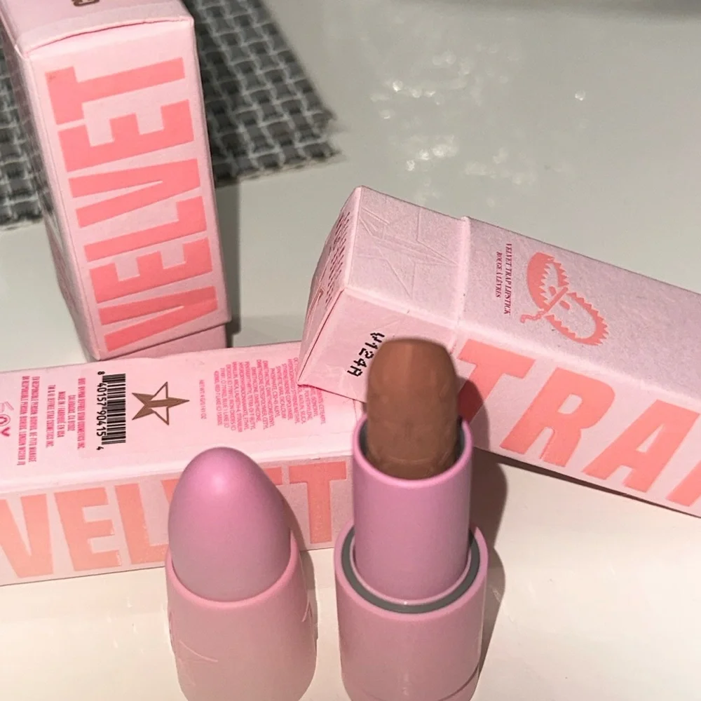 Jeffree Star Velvet Trap Lipstick CELEBRITY SKIN O8  - nude brown NIB